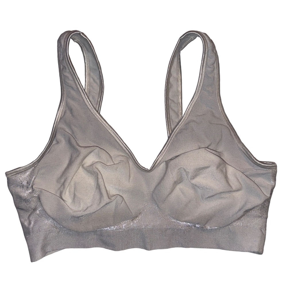 Barely There Beige Seamless Wireless Comfort Bra Hook Eye Closure Size Medium